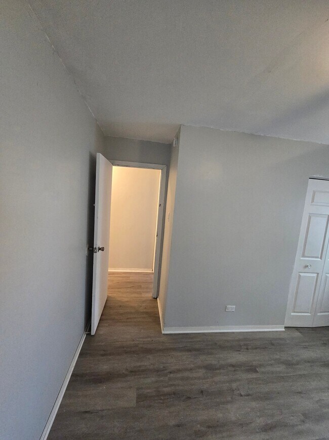 Building Photo - 22221 Willow Tree Ave