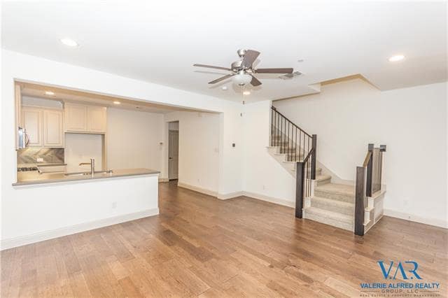 Building Photo - 2221 Jameson Ln