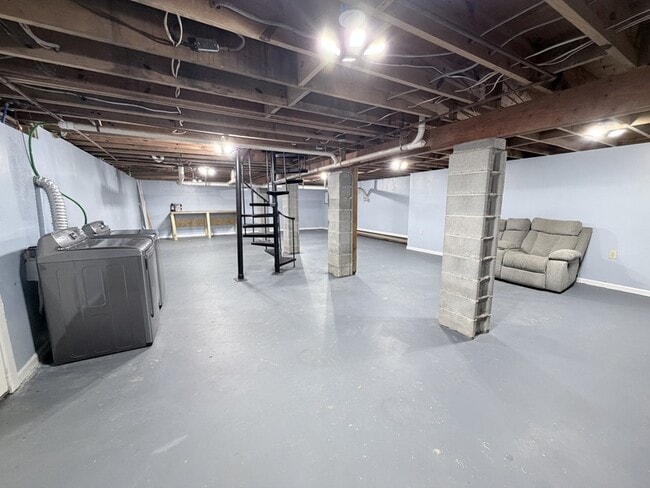 Building Photo - 2404 Pamlico Cir