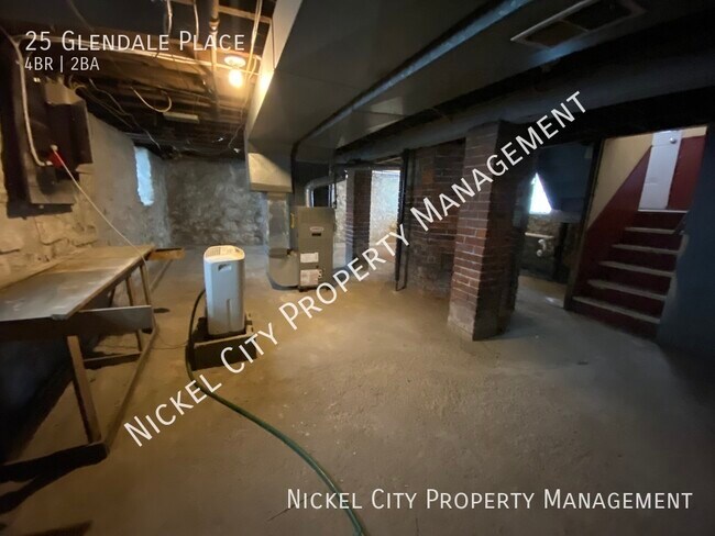 Building Photo - Beautiful 4 bedroom + Office Victorian Sty...