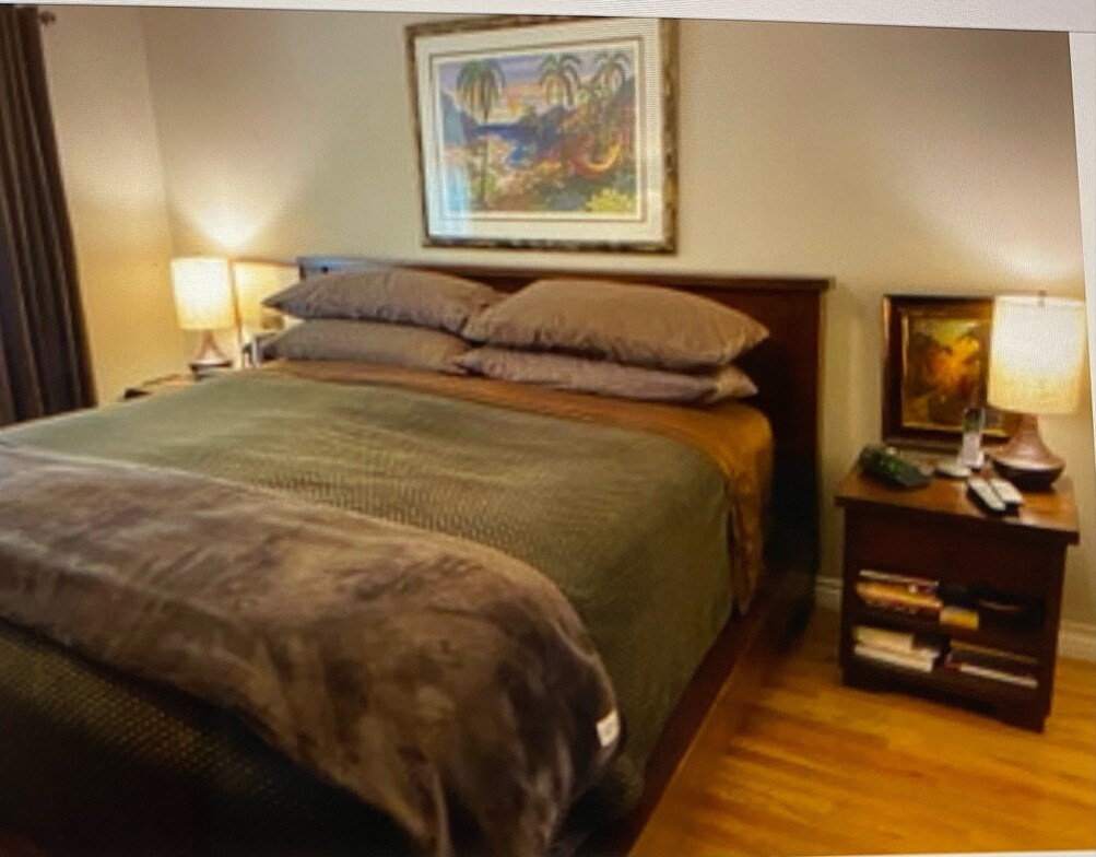 Bedroom 1 - 5407 Woodman Ave
