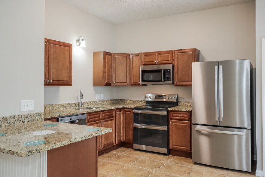 Building Photo - 2013 St Martins Dr W