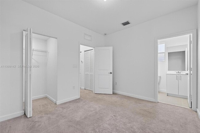 Building Photo - 2650 SE 29th St