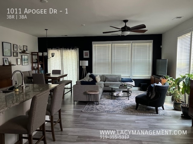 Building Photo - 1011 Apogee Dr