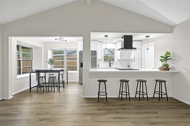 Building Photo - 9611 Camrose Ct