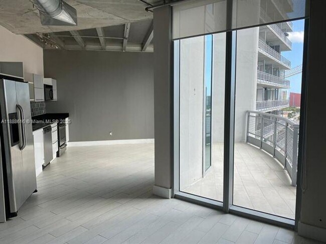 Building Photo - 690 SW 1st Ct