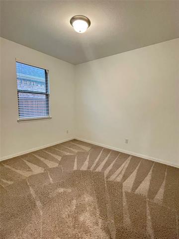Building Photo - 2405 Lovegrass Ln