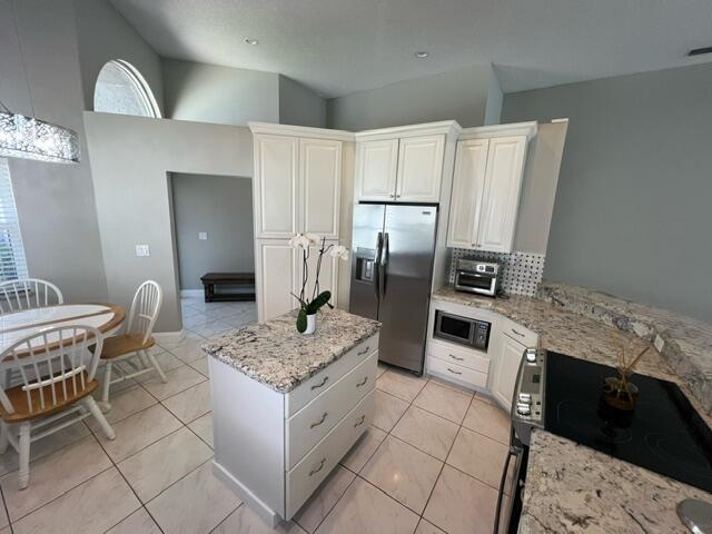 Building Photo - 10357 Buena Ventura Dr