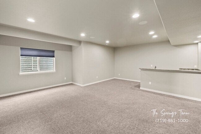 Building Photo - BEAUTIFUL 4BD + BONUS ROOM/3BA/3 CAR GARAG...