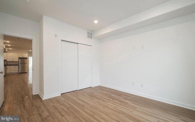 Building Photo - 727 N 39th St