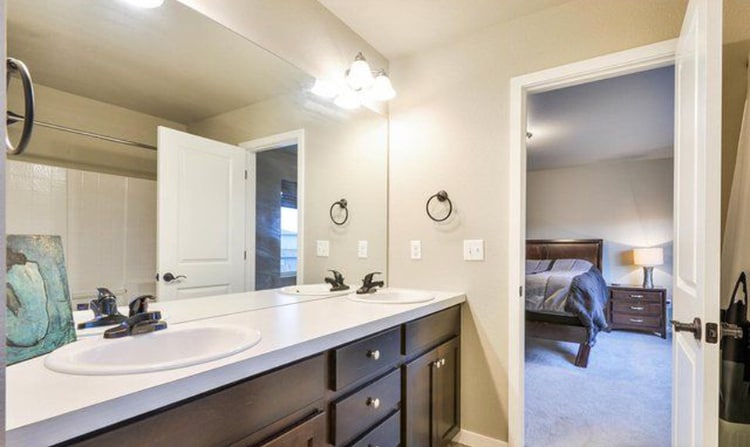 Building Photo - 2133 Lambic St