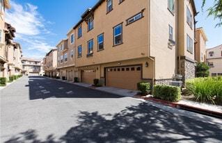 Building Photo - 23 Quinn Way