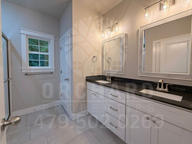 Building Photo - Bella Vista Single-Family Home- 2 Bed/ 2 Bath with Hobby Room- Well-Designed Cheston Plan