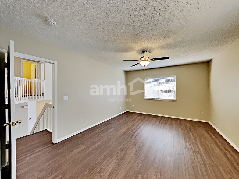 Building Photo - 5060 E 118th Ave