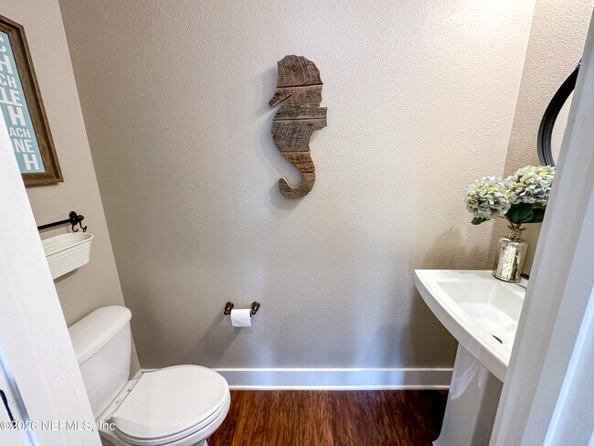 Building Photo - 1117 17th St N