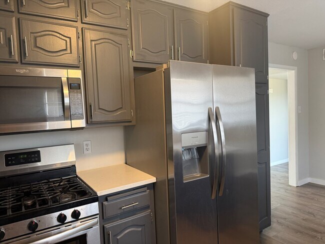 Building Photo - 2705 Cambridge St