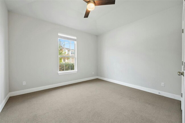 Building Photo - 116 Birkshire Dr