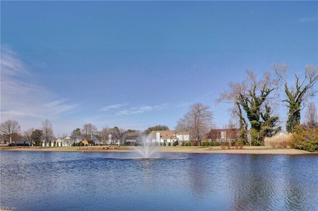 Building Photo - 800 Corcormant Ln