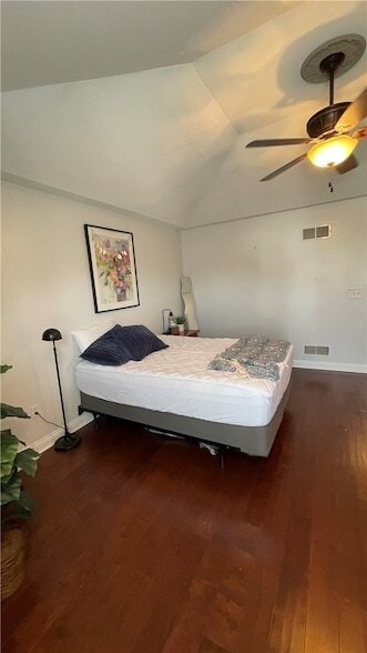 Building Photo - 574 E Vanderbilt Dr