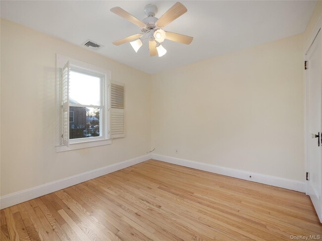 Building Photo - 18 Hughes St