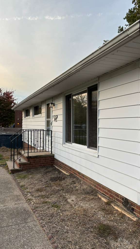 Building Photo - 3780 Hetzel Dr