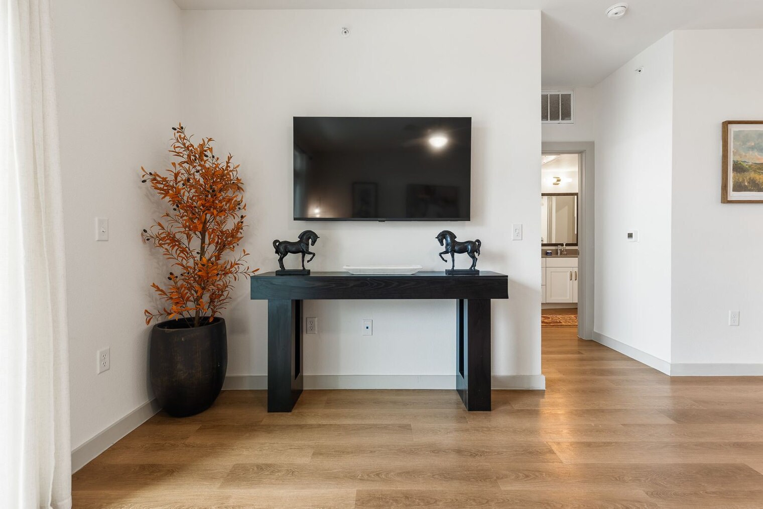 Building Photo - 1301 Leah Ave