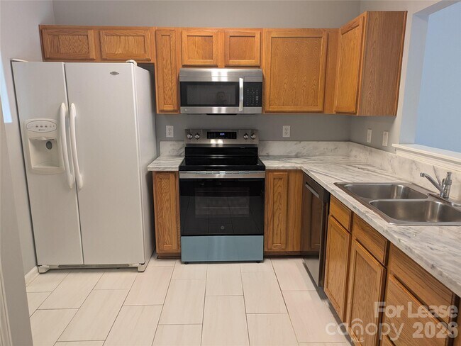 Building Photo - 18474 Streamline Ct
