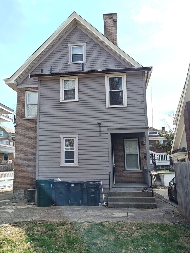 Building Photo - 1526 Dixmont Ave