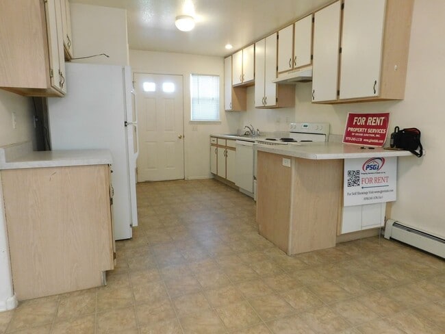 Building Photo - 456 Stepping Stone Ct