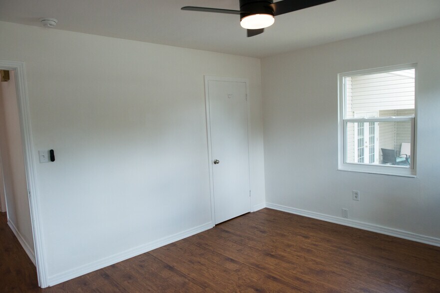 Building Photo - 4302 W North a St