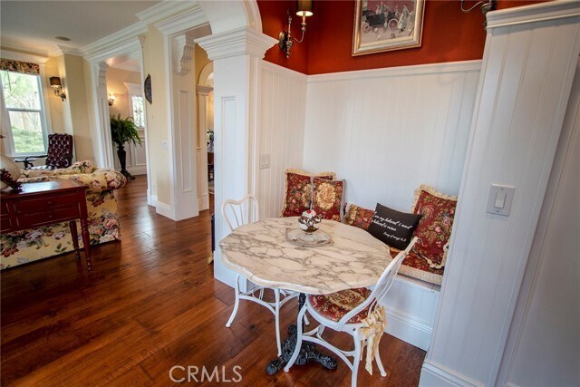 Building Photo - 27016 Island