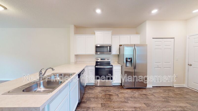 Building Photo - 93 Scotch Pebble Dr