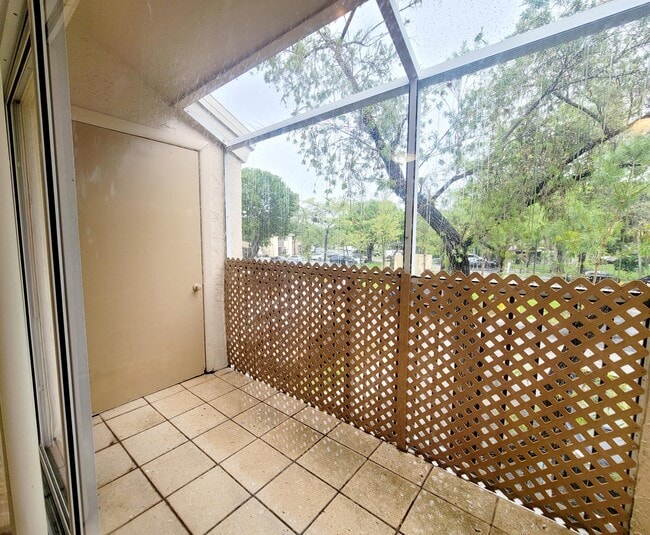 Building Photo - 671 Cypress Lake Blvd