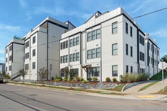 Primary Photo - 4405 Kentucky Ave