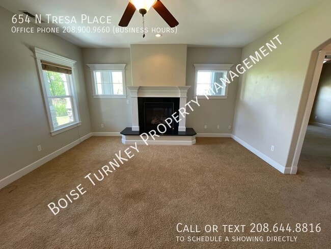 Building Photo - 654 N Tresa Pl