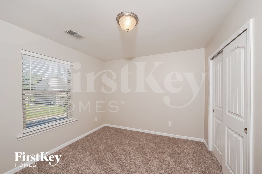 Building Photo - 145 Briar Ridge Ln