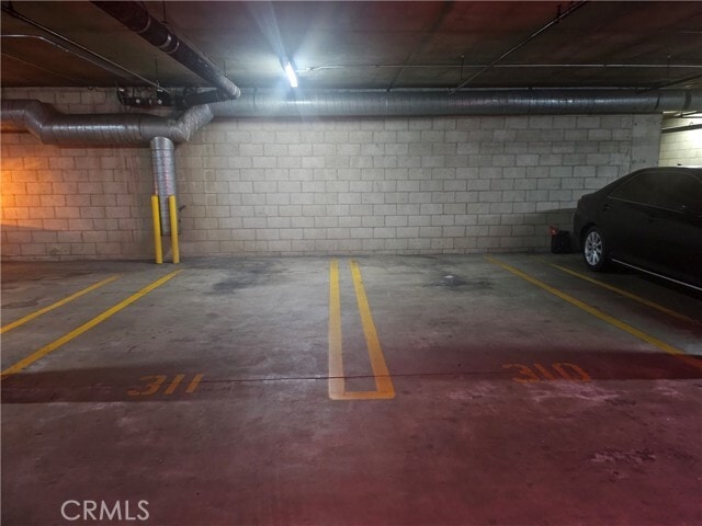 Building Photo - 222 S Central Ave