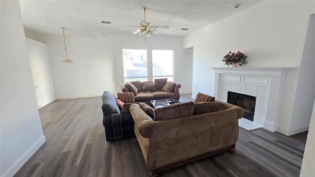 Building Photo - 2621 Ash Creek