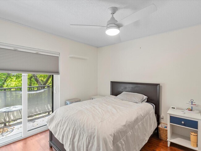 Building Photo - 3097 Bird Ave