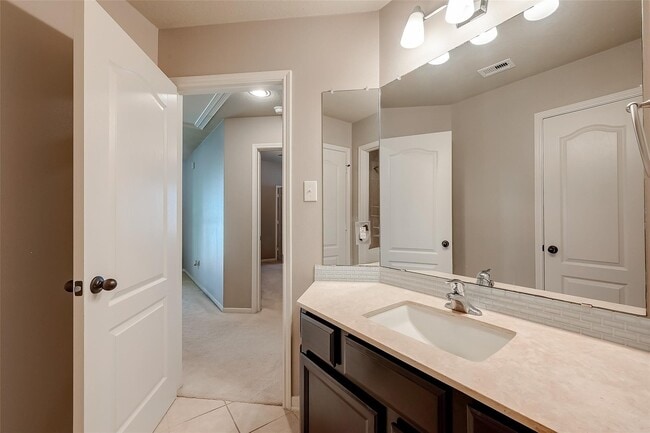 Building Photo - 26406 Planters Heath Dr