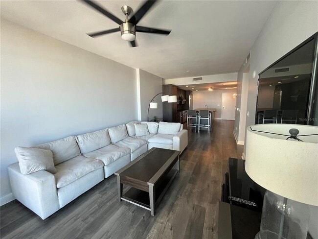 Building Photo - 1120 E Kennedy Blvd