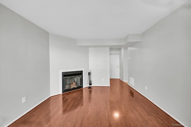 Building Photo - 4706 Whispering Hills Dr