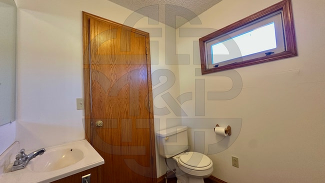 Building Photo - 130 W 10th St