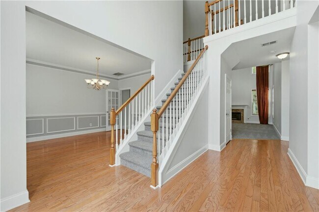 Building Photo - 3032 Mockingbird Ln