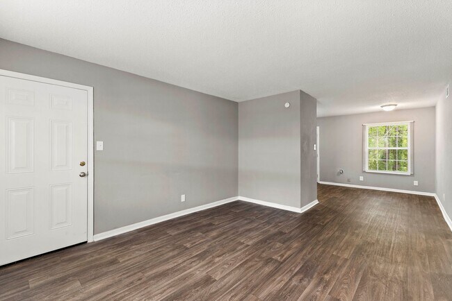 Building Photo - 2 Bedroom Availability