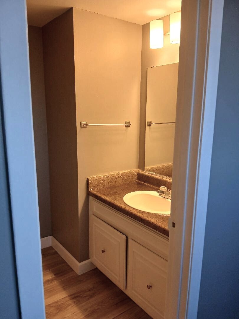 Building Photo - 6319 Newtown Cir