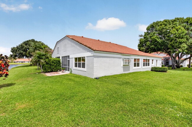Building Photo - 15415 Summer Lake Dr