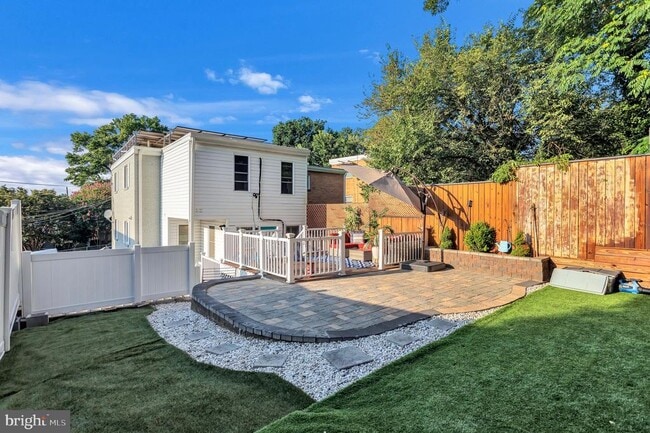 Building Photo - 4909 Fitch Pl NE