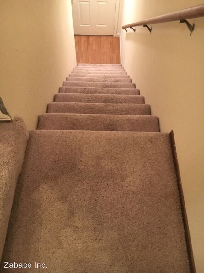 Building Photo - 857 Adams Terrace