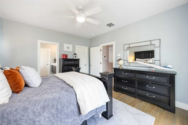 Building Photo - 1854 Dan St